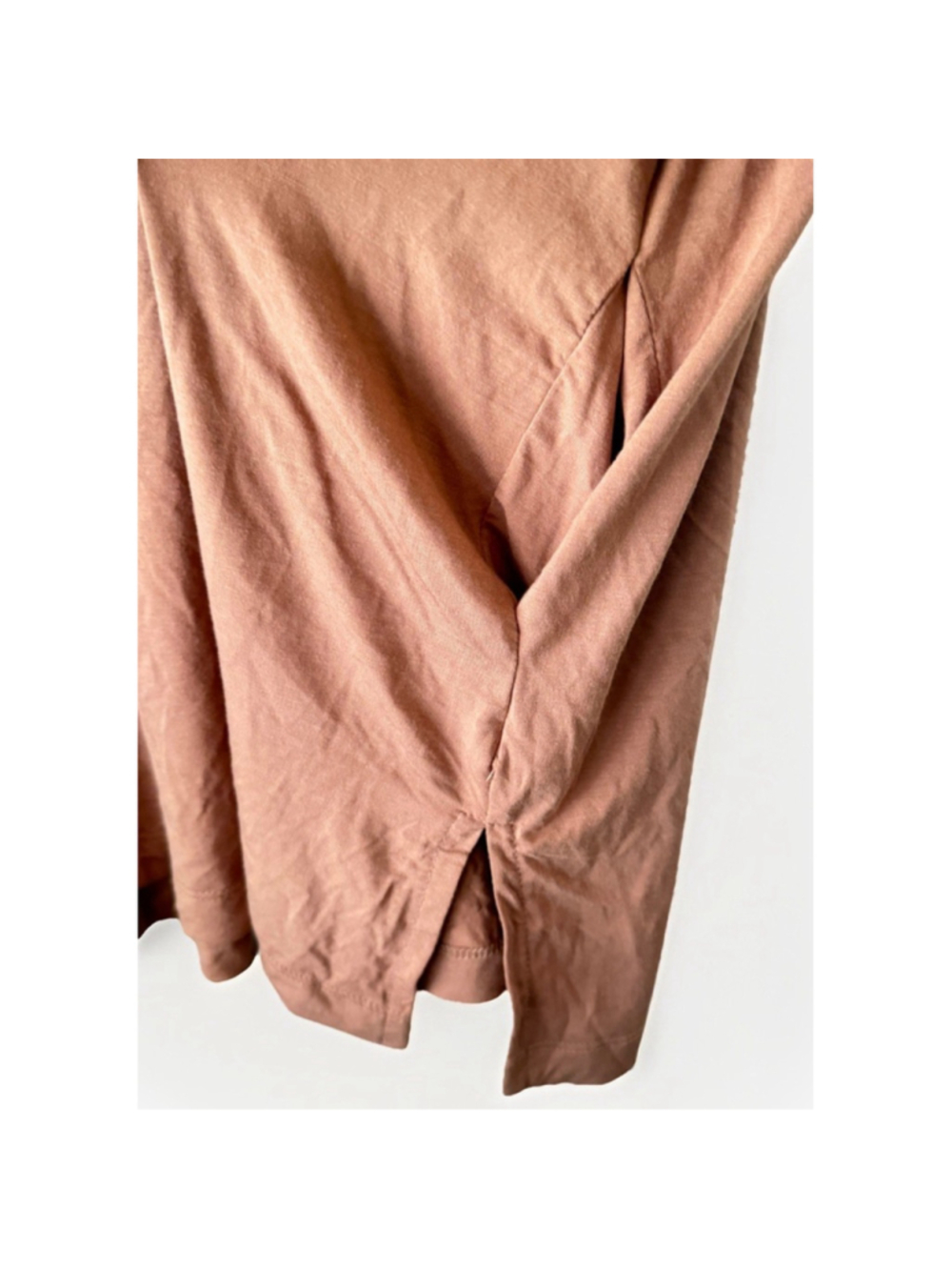 Bucketlist Tan Deep V-Neck Top with Pockets Short Sleeve Size L - Picture 3 of 5